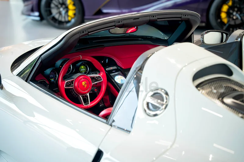 Porsche 918 Spyder | Body Kit Wizzivch – 5,100 KM | Dealer Service History | Iconic Hypercar63612074528001114