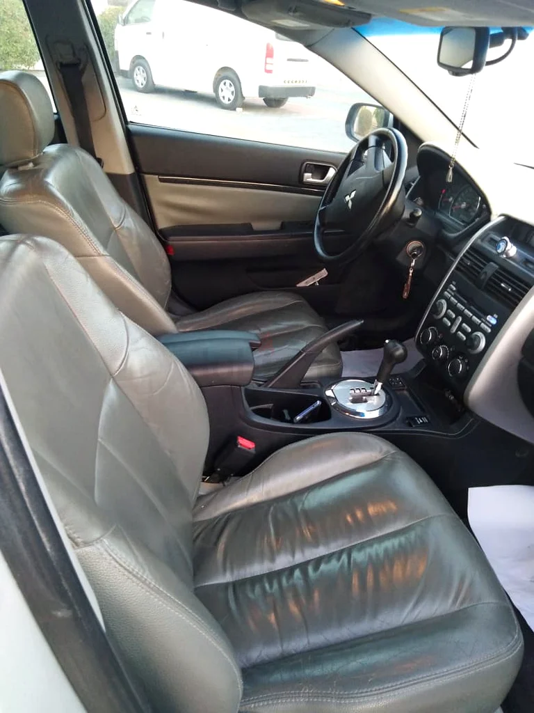 Mitsubishi Galant63612067763329112