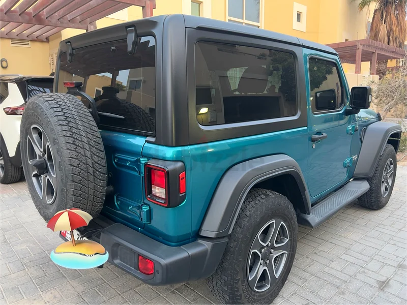 سائقة أنثى رانجلر طريق رياضي بأفضل الظروف63612073853441113