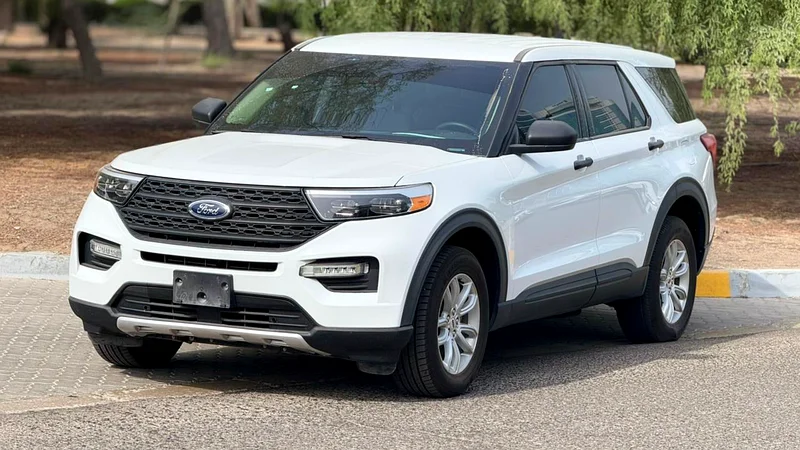 FORD EXPLORER 2022 GCC  8 SEATER  AWD636134635544351126