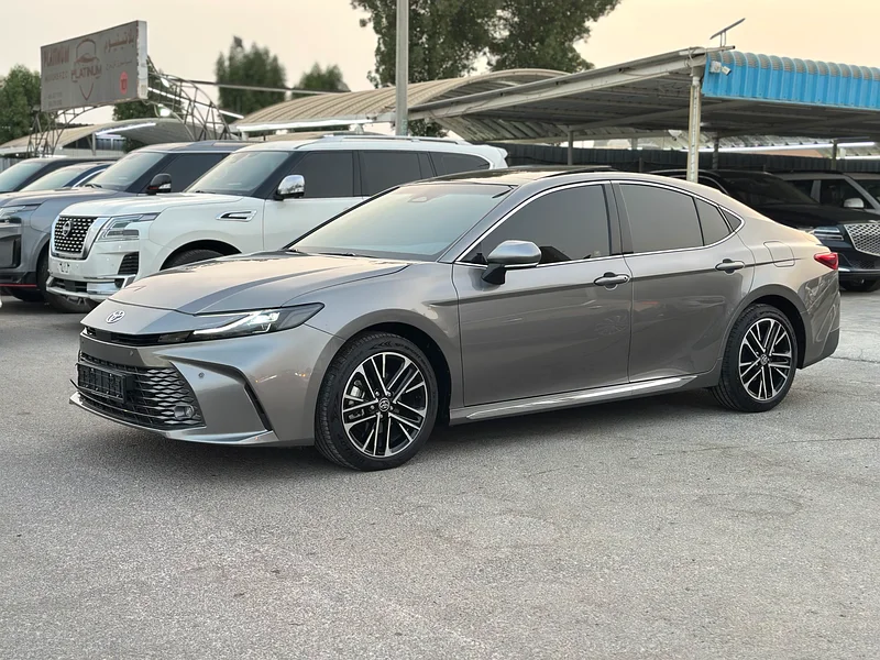 Toyota Camry GLE 4 cylinder GCC Model 2025 Full option63612450382595112