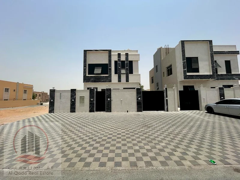 فيلا للبيع، بما في ذلك رسوم التسجيل، بسعر خاص في منطقة الهيليو. 5 غرف نوم ماستر، وصالة، وقاعة، وغرفة خادمة. فري63900189558401111