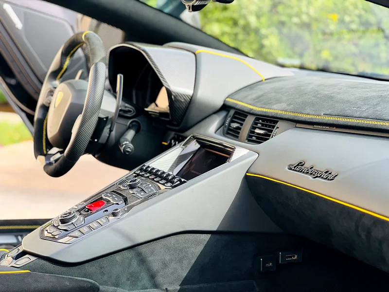 1 of 800 - The ULTIMATE SVJ 2021 Roadster63613467530497112