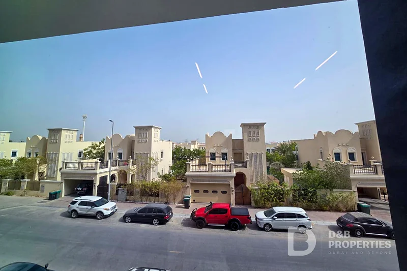 Exclusive | Fully Furnished | Modern63612103239042113