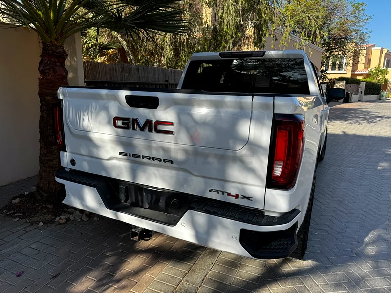 GMC سييرا AT4x - 6.2 لتر - V8 - أبيض63613736096386111