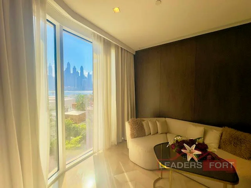 Luxurious Unit | Fully Furnished and Upgraded | Sea view63654982488194112