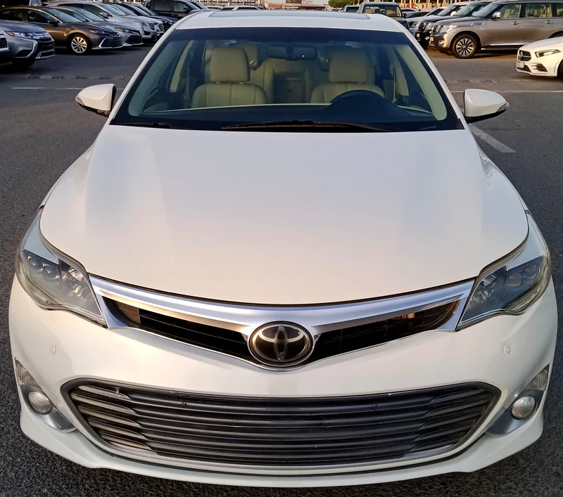 Toyota Avalon Limited V6 3.5L Full Option Model 201463612447887618112