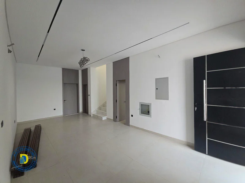 For sale at a great price, a 4-bedroom townhouse with a roof, including registration fees, in Al Helio 1, Ajman, bank financing and freehold63893024244866113