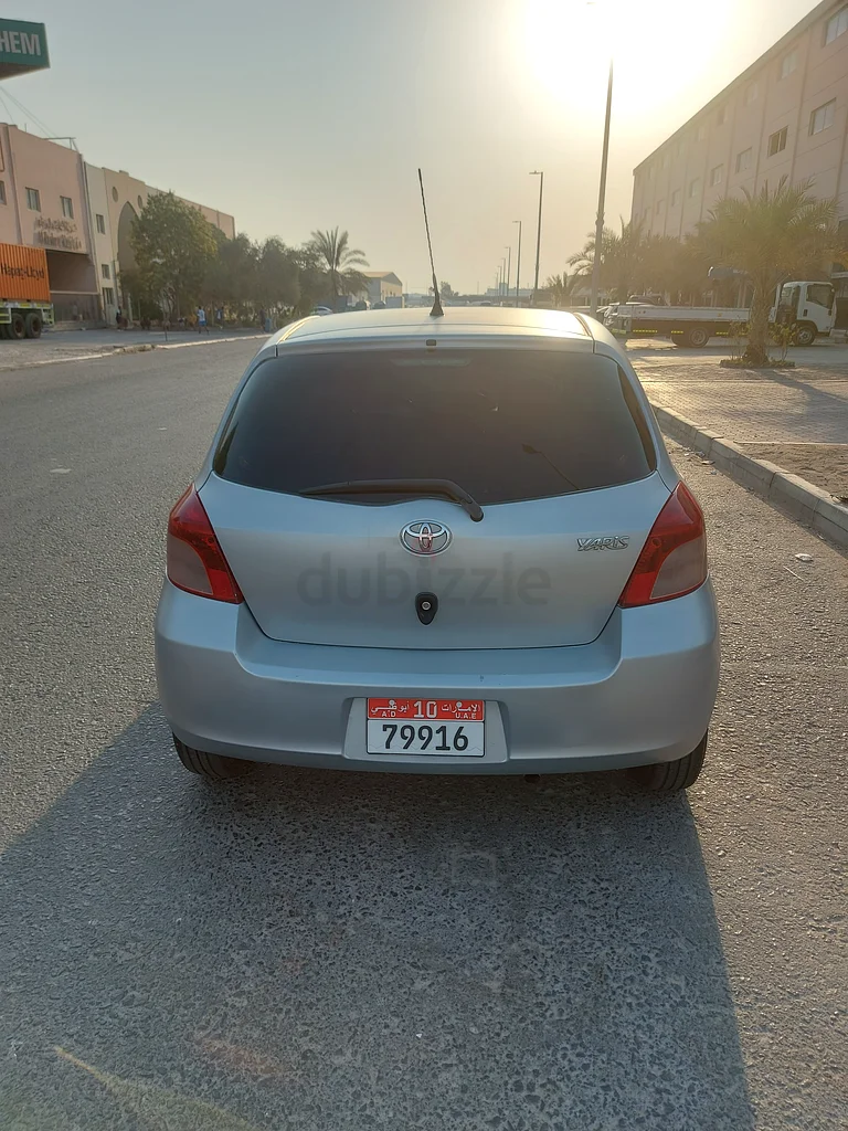 أريد بيع تويوتا ياريس موديل 200763612448824195112