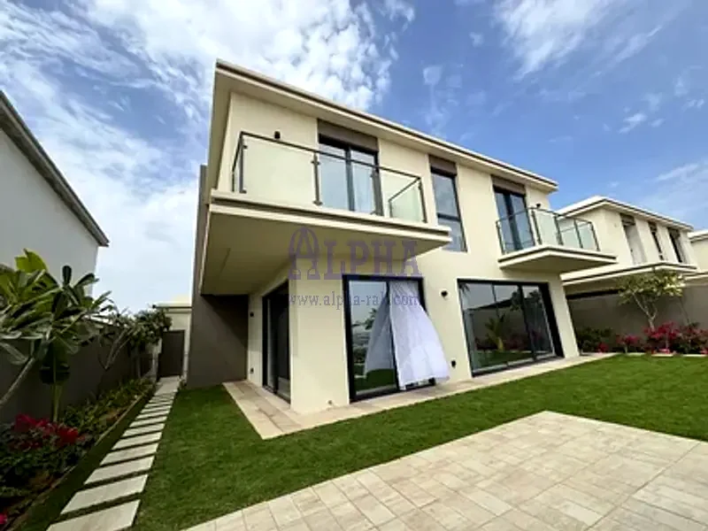 Beachfront Villa |  Soon Handover | 3 PP63860966193411112