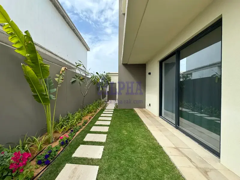 Beachfront Villa |  Soon Handover | 3 PP63860966193411113