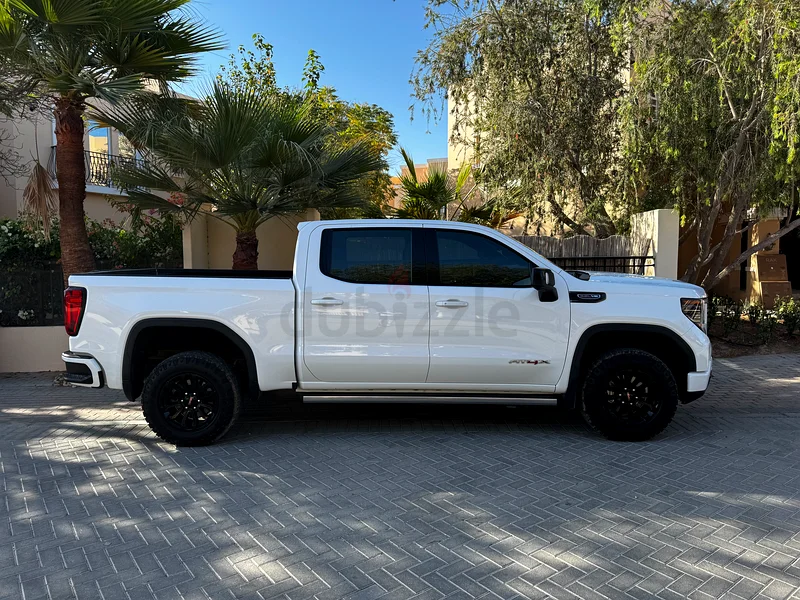 GMC سييرا AT4x - 6.2 لتر - V8 - أبيض63613736096386112