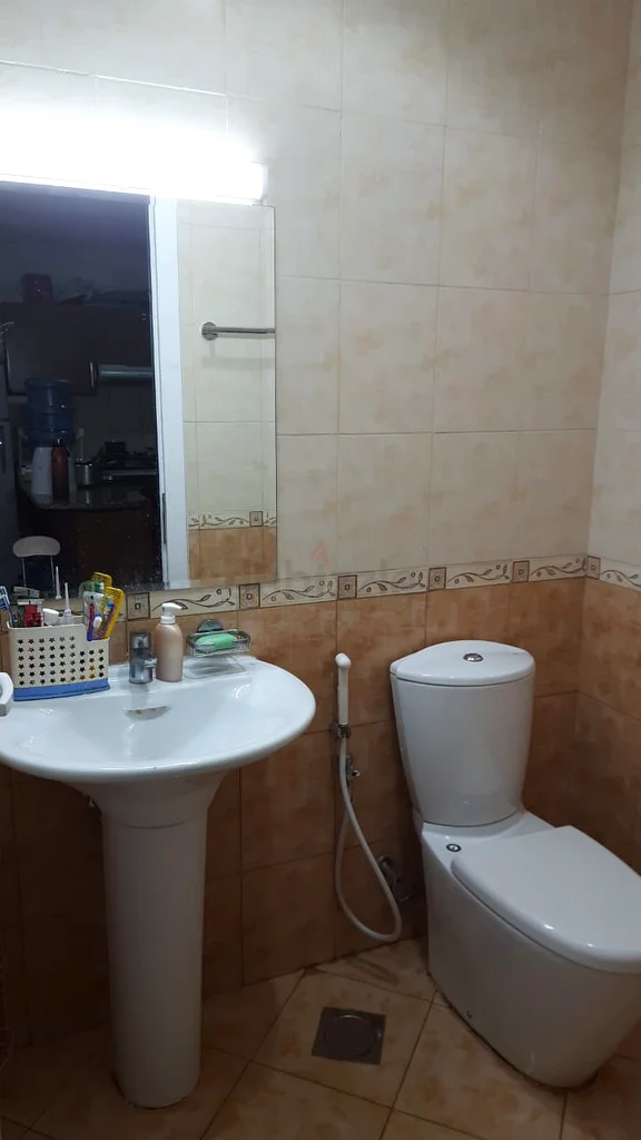 EEXECUTIVE BED SPACE AVAILABLE FOR MONTHLY RENT63798123954051112
