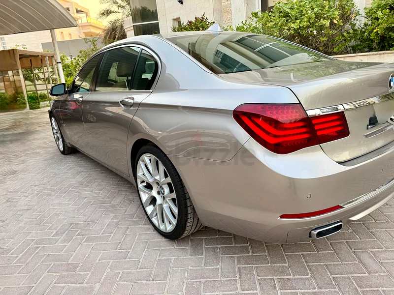 BMW 750Li – Luxury Sedan – Excellent Condition63612445659906111