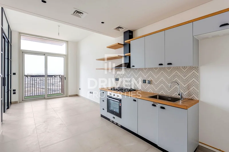 Modern and Minimalist Apt with Burj View | Vacant63753850894337113