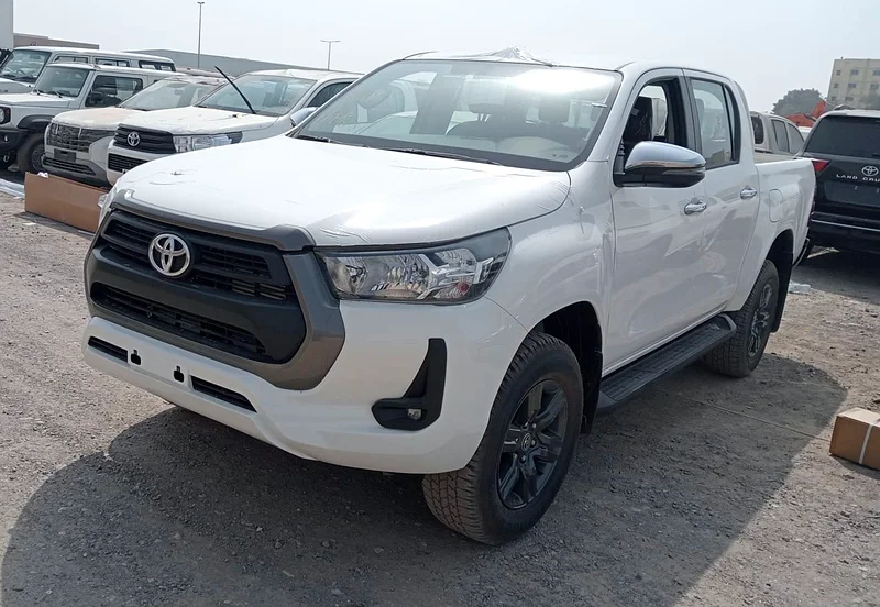 TOYOTA HILUX 2.4 DIESEL || AUTO || Wide Body || 202563612449604226111
