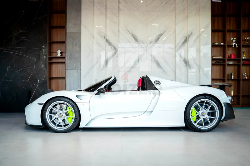 Porsche 918 Spyder | Body Kit Wizzivch – 5,100 KM | Dealer Service History | Iconic Hypercar63612074528001113