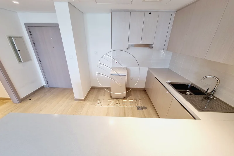 Partial Canal View | Tenanted | Low Floor63849020838529113