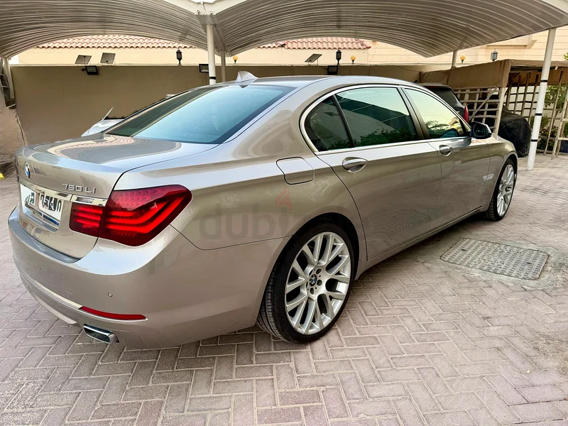BMW 750Li – Luxury Sedan – Excellent Condition63612445659906112