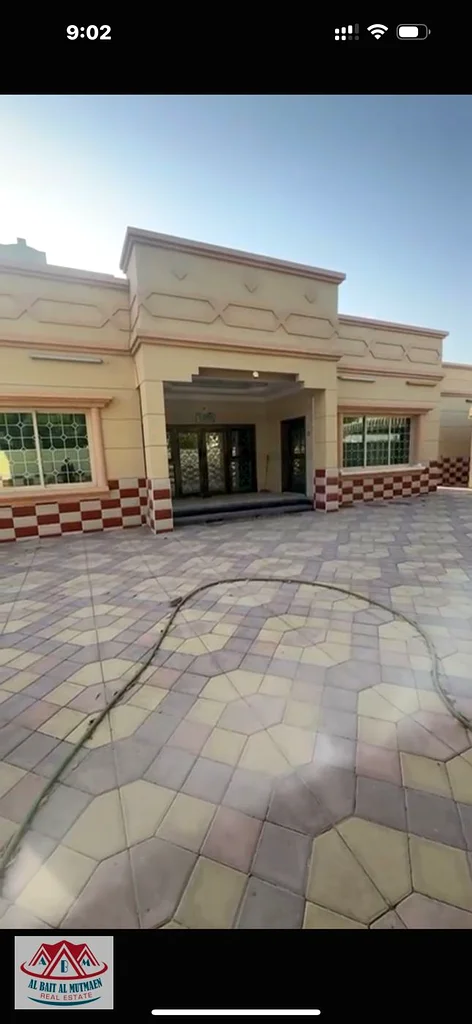 فيلا من أربع غرف، بأرضيات لطابقين، ملكية كاملة في الجرف 1363867666916354110