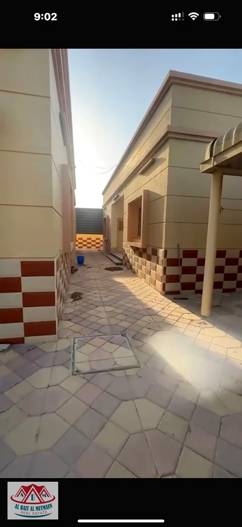 فيلا من أربع غرف، بأرضيات لطابقين، ملكية كاملة في الجرف 1363867666916354112