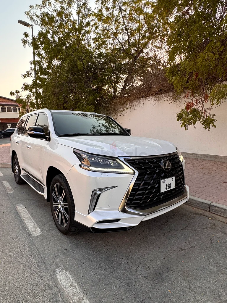 Lexus LX570 Signature 202163612073614210111