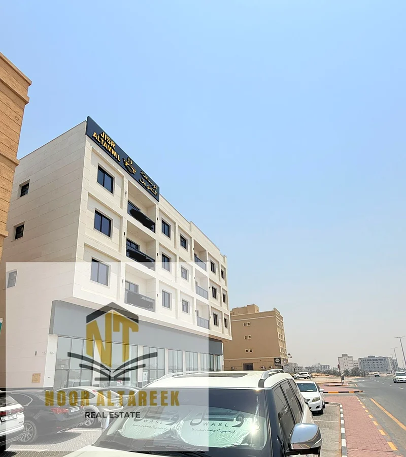 Residential & Commercial Building for Sale in Al ‘Aaliya – Ajman located on a main street and consists of a ground floor, mezzanine, and 3 floors.63871901313795110