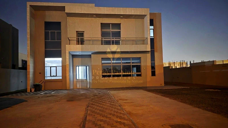 فيلا فاخرة بتصميم أربع غرف نوم للإيجار في ورقة 363730333451011110