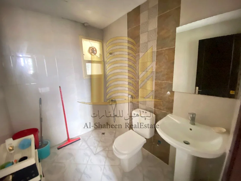 شقة بغرفة نوم واحدة للإيجار السنوي في الروضة 1، خلف مركز شرطة الحميدية63722447490563111