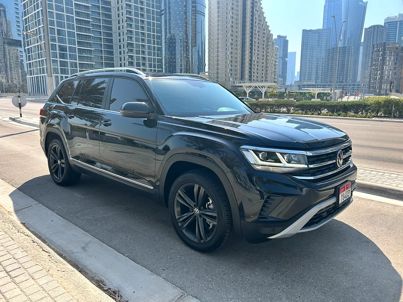 Teramont-Highline-V6-4 Motion-GCC-full Agency Service history-under warranty-zero Accidents63612061142785112
