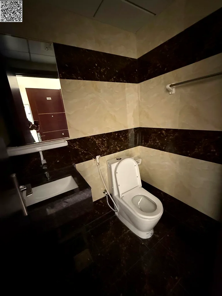 Elegant 3BR hall in Ajman with free month & parking, spacious layout, modern high-end finishes, prime location with easy access to Dubai & Sharjah.63722723879426114