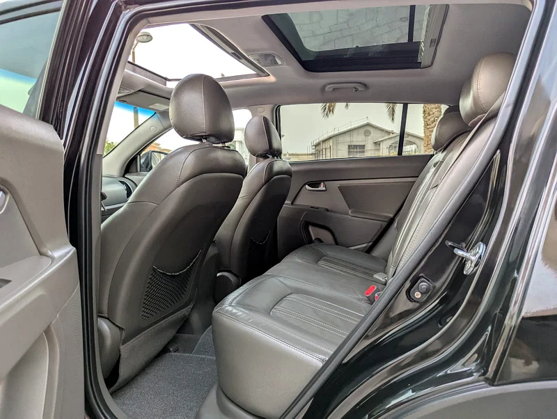 KIA SPORTAGE 2013 AWD FULL OPTION PANORAMIC GCC IN EXCELLENT CONDITION63612078254593114