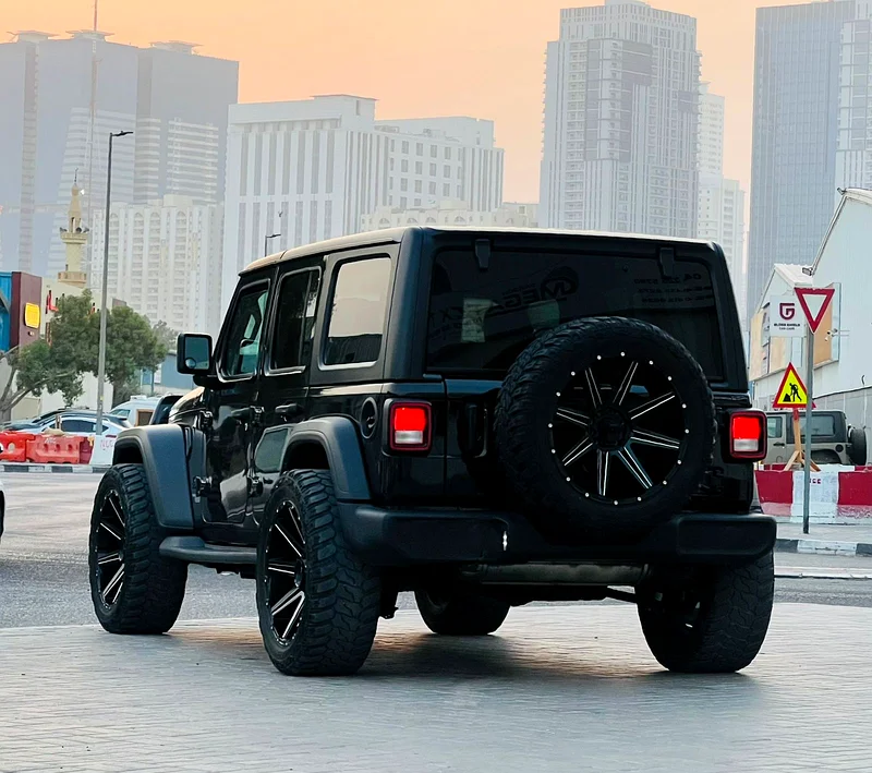 *Jeep Wrangler Unlimited63612087410179113