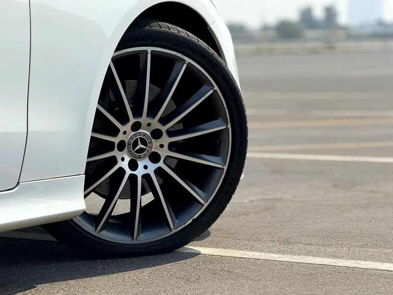 E200 coupe GCC63613986087427114