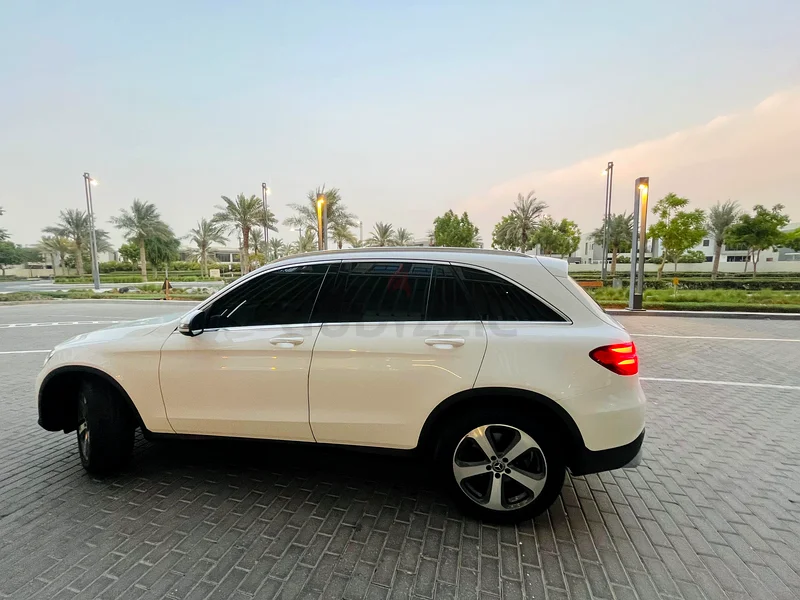 مرسيدس بنز GLC 250 4MATIC | مُستخدم من قبل عائلة بأقل من عامين مع ضمان | دول مجلس التعاون الخليجي | 94,000 كم |63613461897986114