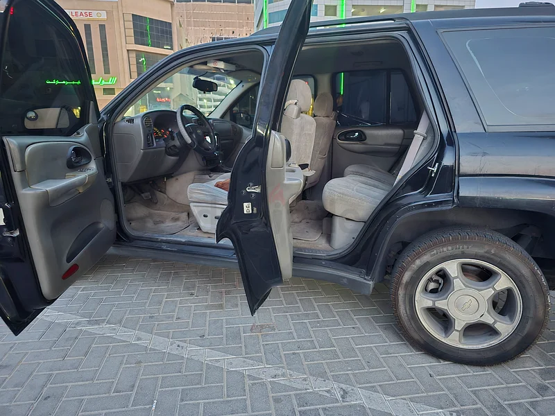 Chevrolet Trailblazer LS 200663612066537217114