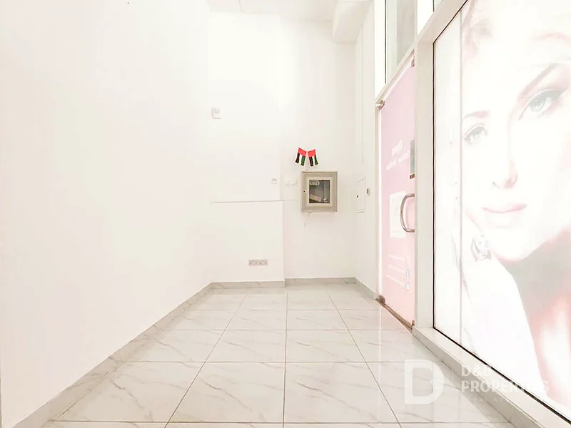 High ROI | Ready Fitted | Spacious Retail Shop63826957055361112