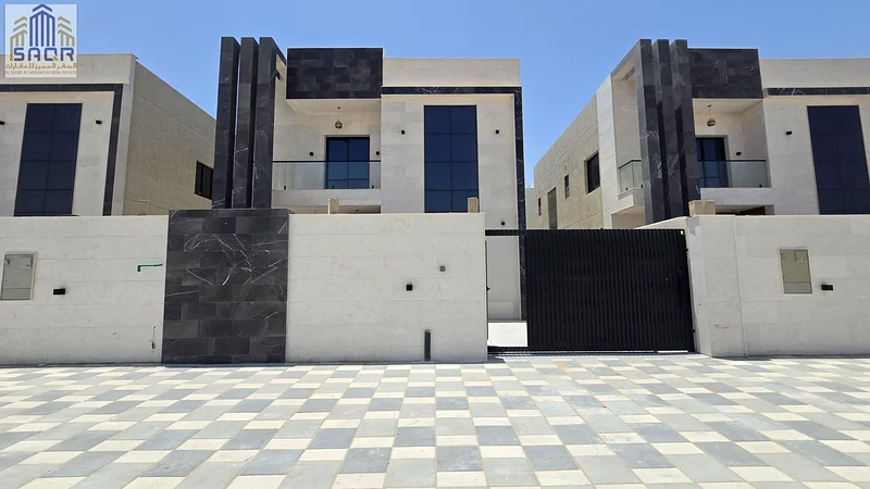 For sale - a luxurious villa with a swimming pool in a prime location in Ajman, high-end finishing, modern design, including registration and ownership63911619940610110