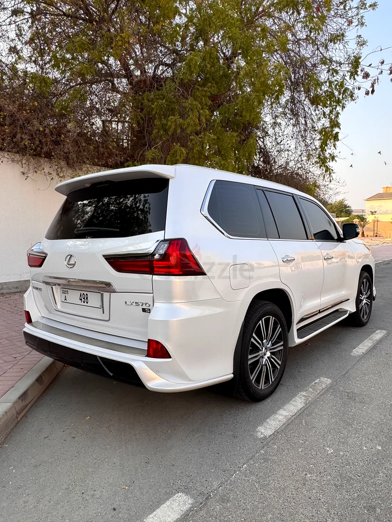 Lexus LX570 Signature 202163612073614210113