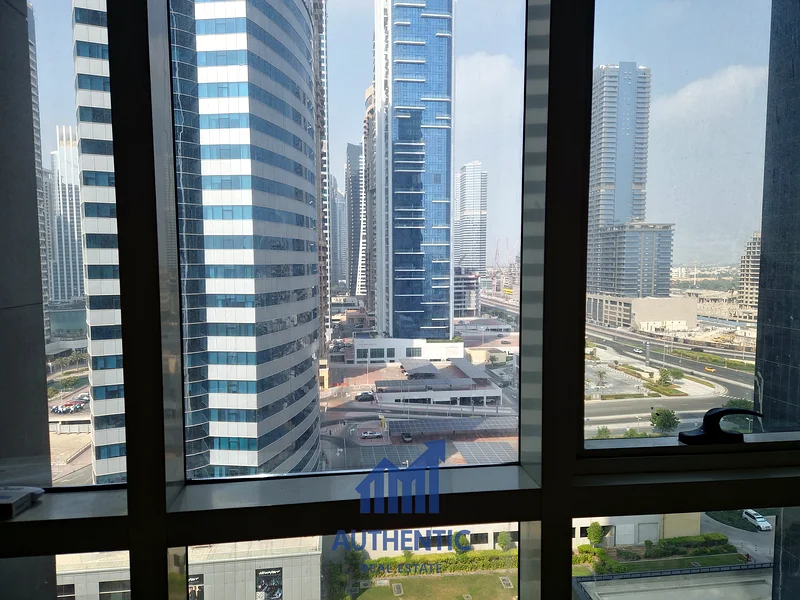 Vacant Unit : Road View | Upper Floor | Huge 1 BR |63987755795331113