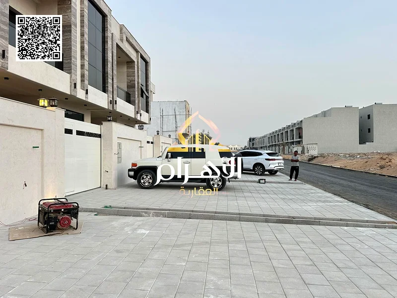🏡 فيلا للبيع في الحيلو 2 - عجمان 🔸 5 غرف نوم رئيسية 🔸 7 حمامات 🔸 مساحة الأرض: 1800 قدم مربع 💰 السعر: 1,235,000 درهم إماراتي، شامل الرسوم ✅ ممتاز63901036936194111