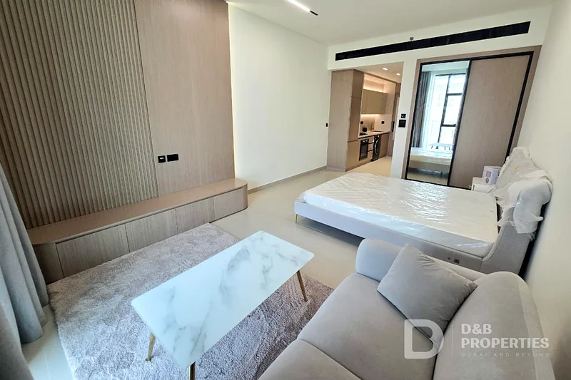 Exclusive | Fully Furnished | Modern636121032390421114