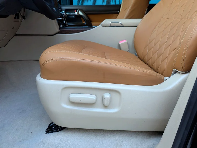 TOYOTA LAND CRUISER 2015 FACELIFTED 2025 WITH INTERIOR AND EXTERIOR V6 4.0L GCC63613131594370114