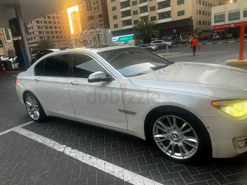 بي إم دبليو 750 لي توين توربو 2015 مذهلة للبيع63612445504770114