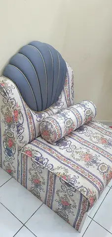 Sofa chair with table