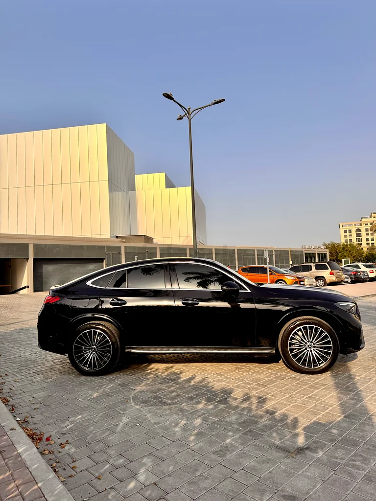 مرسيدس بنز GLC300 4-Matic حالة جديدة تمامًا | 2024 12400 كم مواصفات كورية63612088057475113