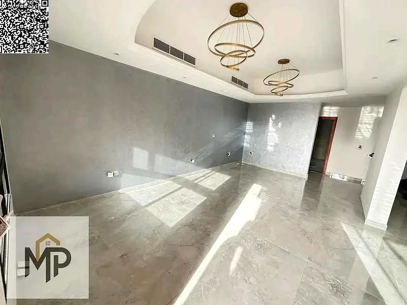 فيلا حديثة بلمسات فاخرة وحديقة خاصة في العالية، متضمنة الكهرباء والماء63871519858051112