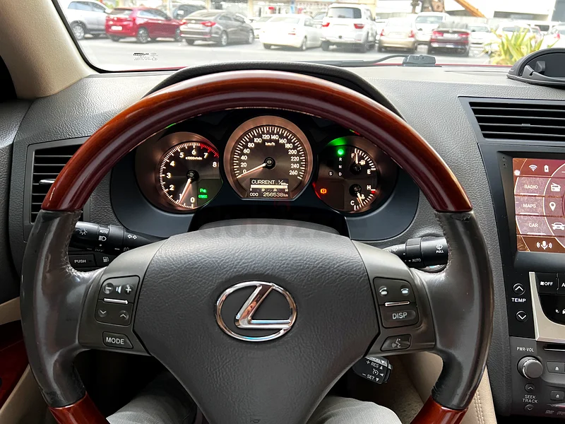 Lexus Gs 300 - GCC - free accident - like new63613463928579114