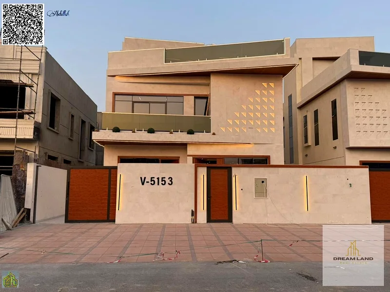 فرصة ذهبية بتشطيبات مميزة وتصميم ممتاز في منطقة الهيليو 2 مقابل مجتمع أزها، وبسعر يشمل التسجيل63900283691907110