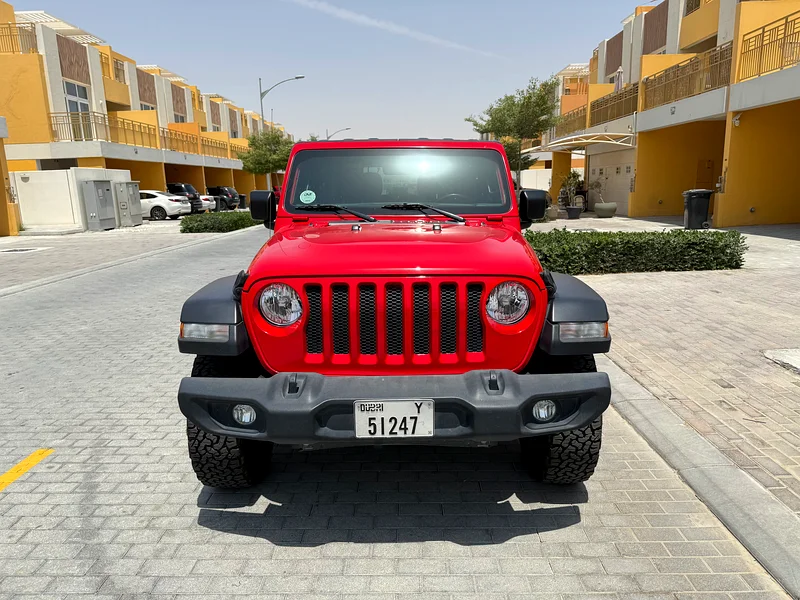 جيب رانجلر سبورت باللون الأحمر بحالة جيدة جدًا63612071708162112